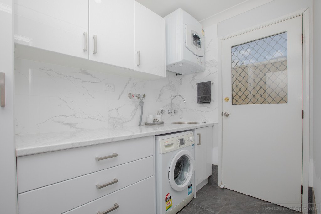 24 Drayton Crescent THORNTON 20