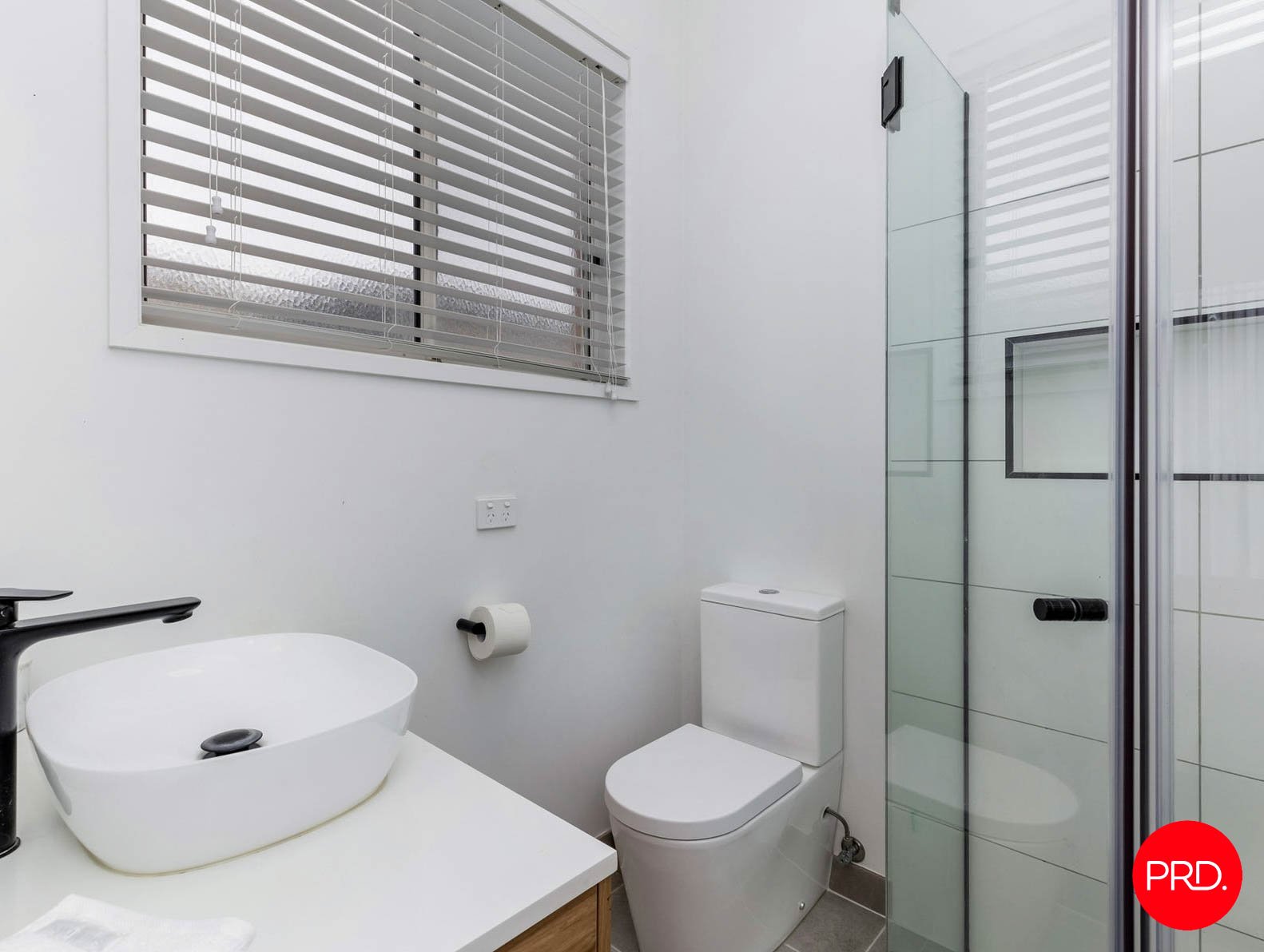24 Duke Street KANGAROO FLAT 11