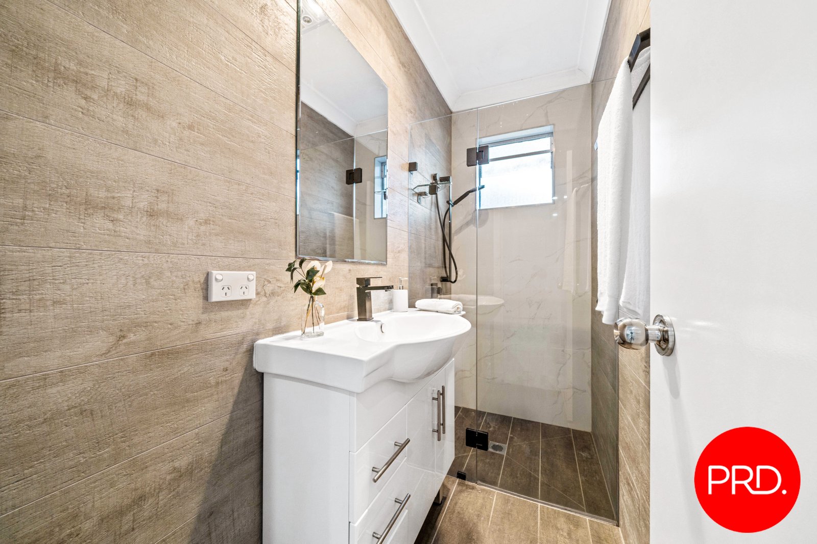 24 Durbar Avenue KIRRAWEE 11