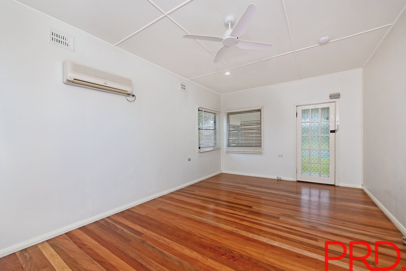 24 Eames Avenue NORTH HAVEN 4