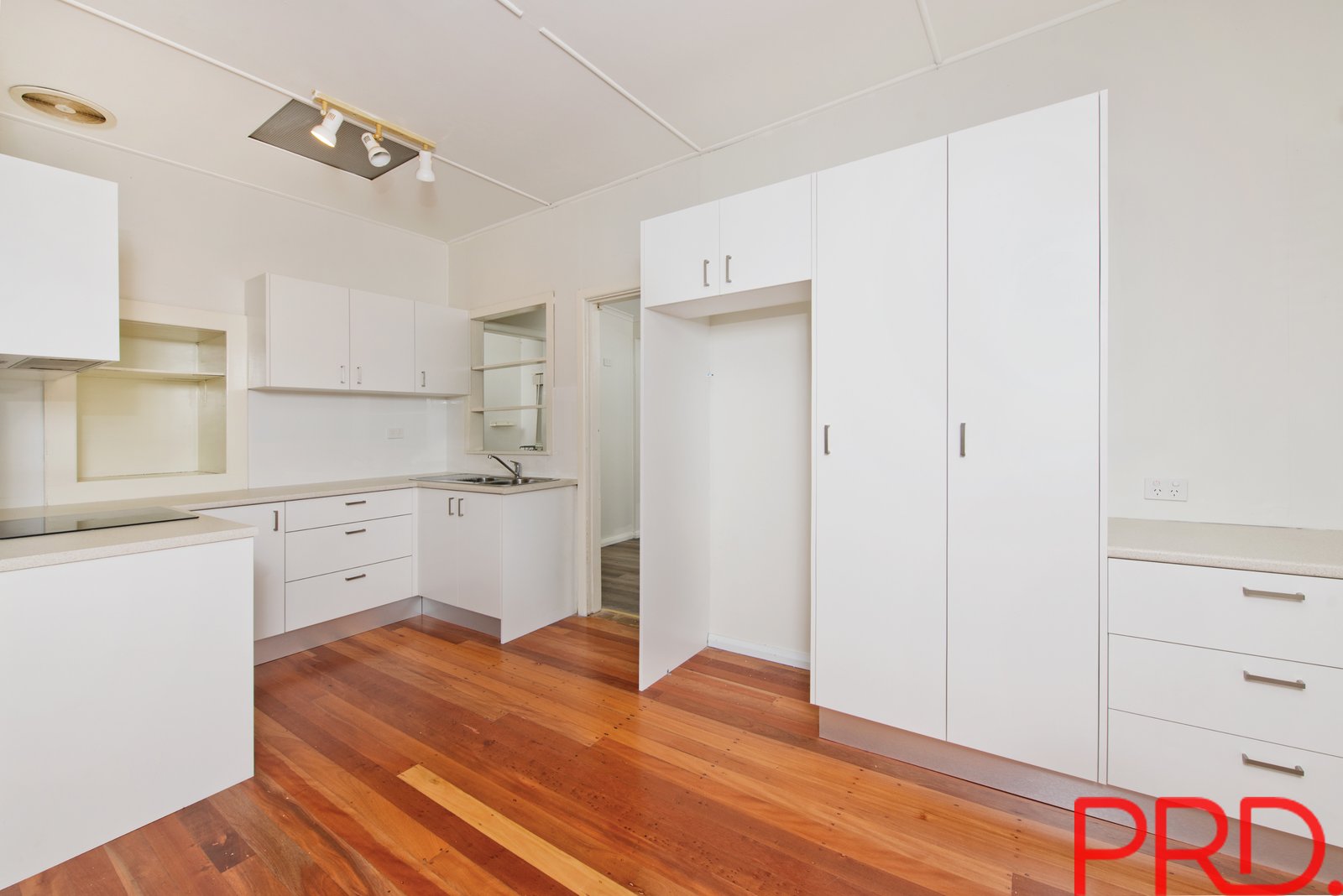 24 Eames Avenue NORTH HAVEN 5