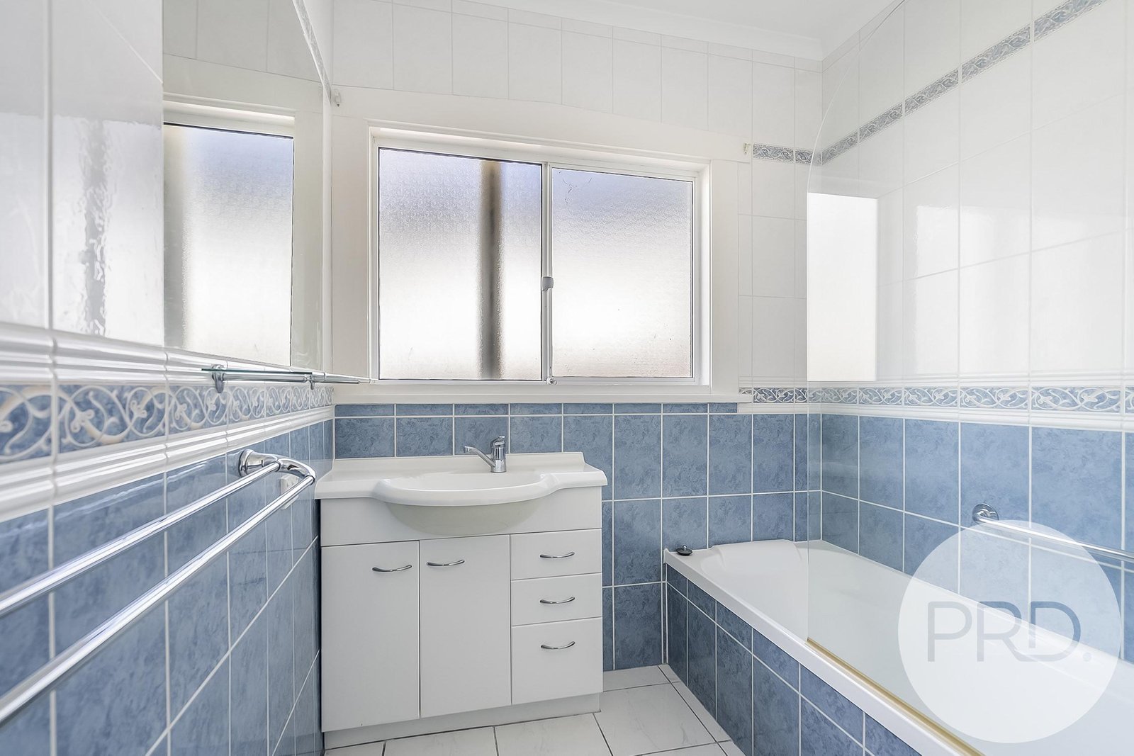 24 Eighth Avenue WEST MOONAH 9