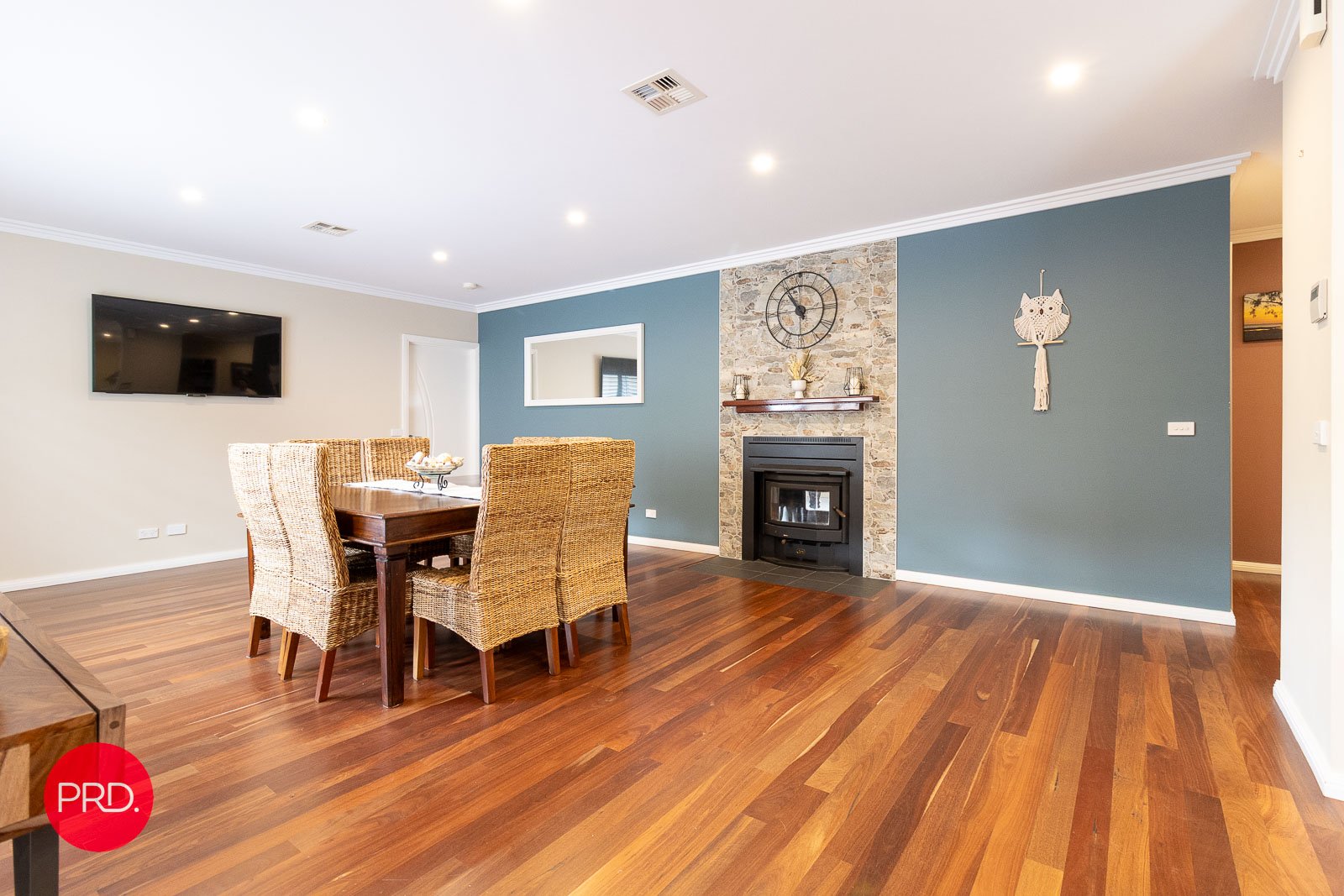 24 Eyre Street BUNGENDORE 8