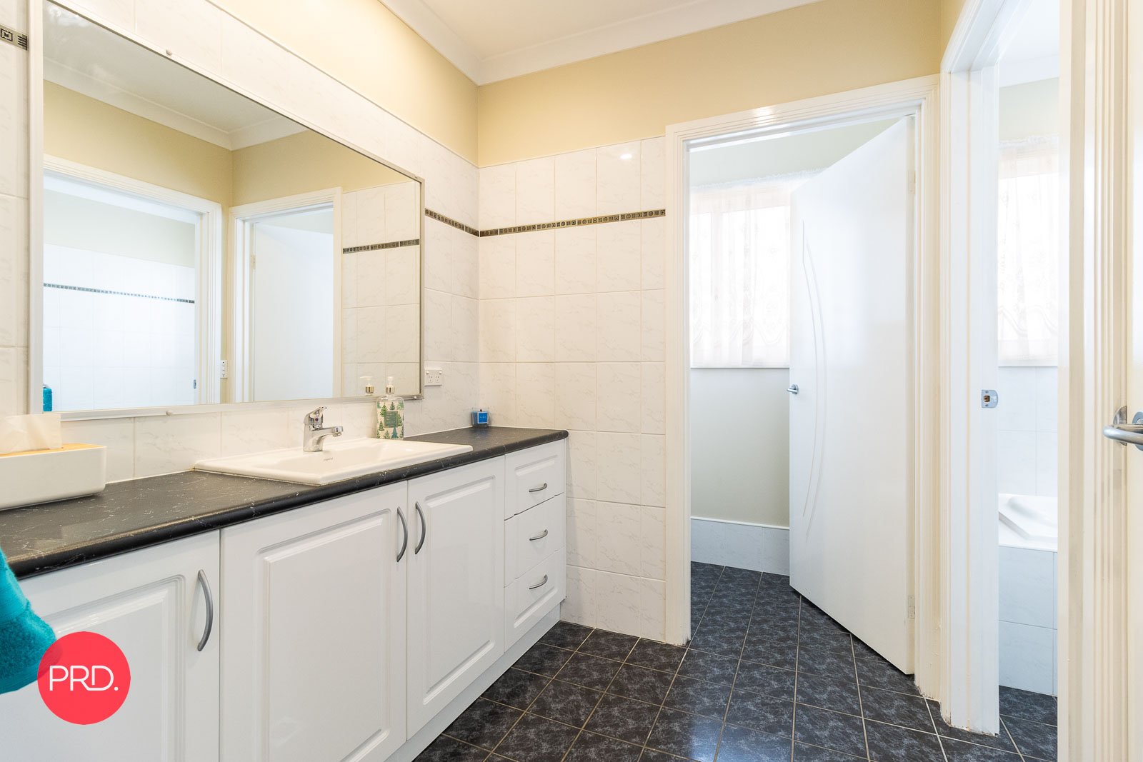 24 Eyre Street BUNGENDORE 16