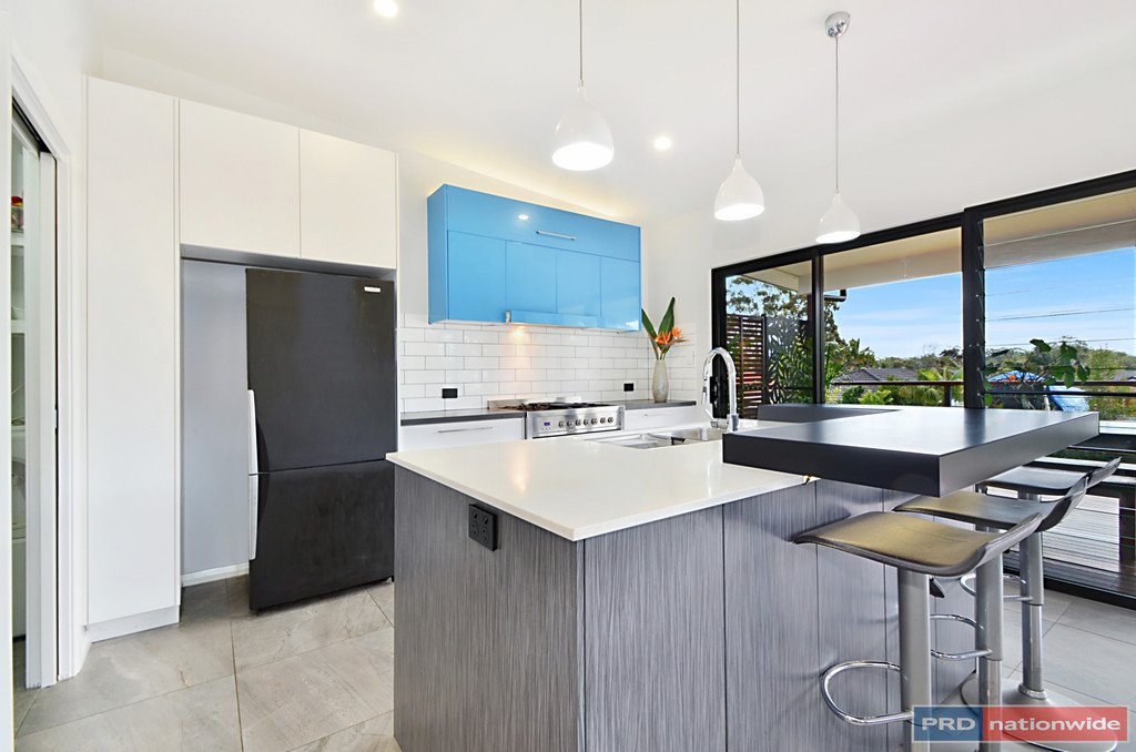 24 Fairwinds Avenue LAKEWOOD 2