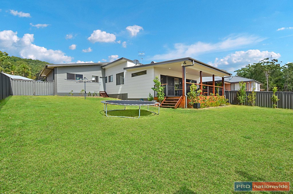 24 Fairwinds Avenue LAKEWOOD 10