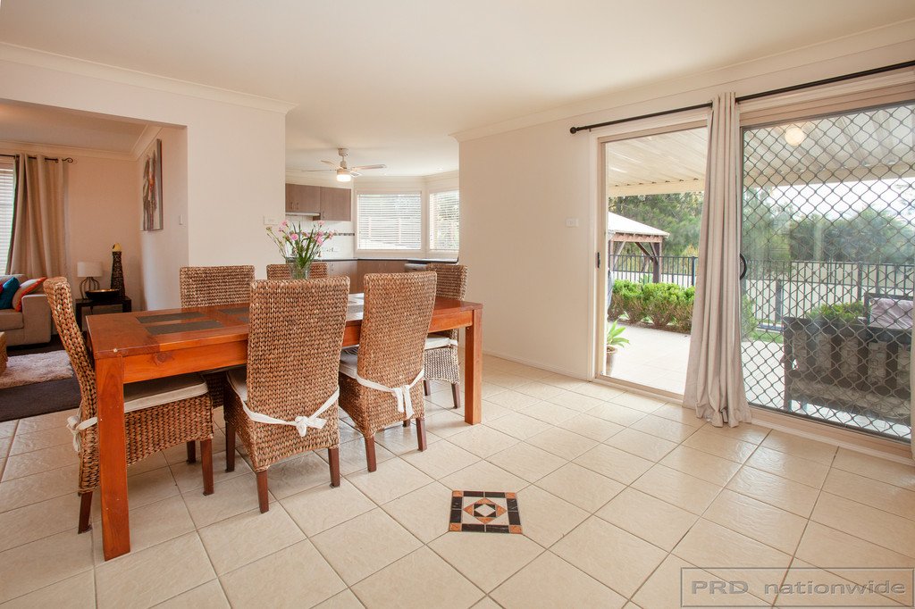 24 Fernleigh Avenue ABERGLASSLYN 7