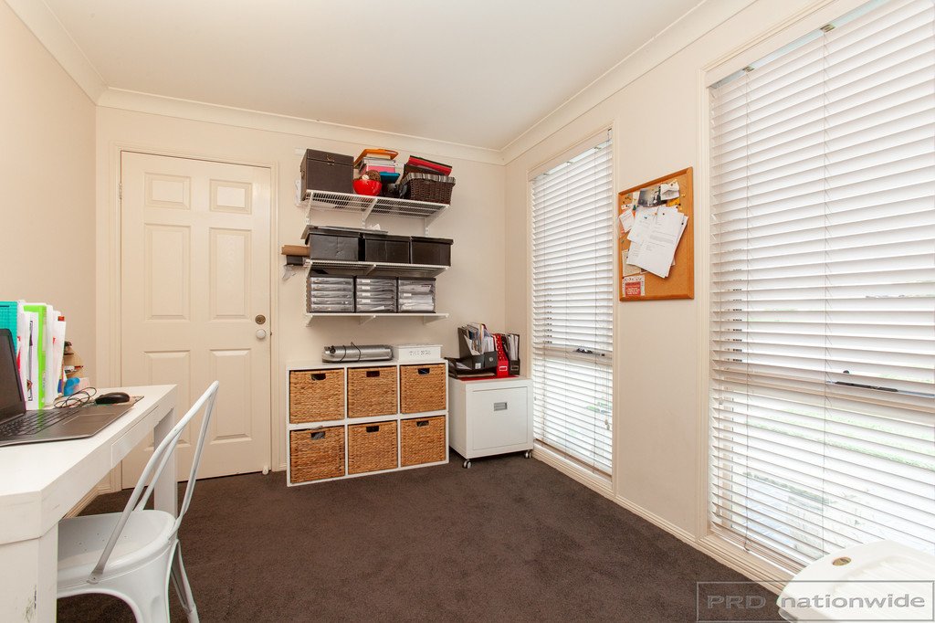 24 Fernleigh Avenue ABERGLASSLYN 13