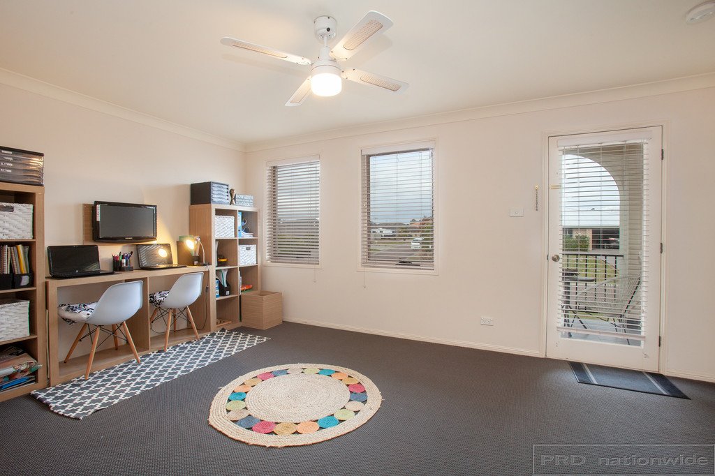 24 Fernleigh Avenue ABERGLASSLYN 16