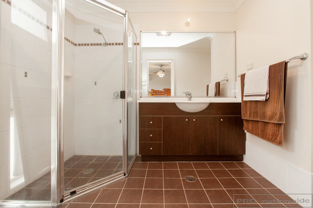 24 Fernleigh Avenue ABERGLASSLYN 18