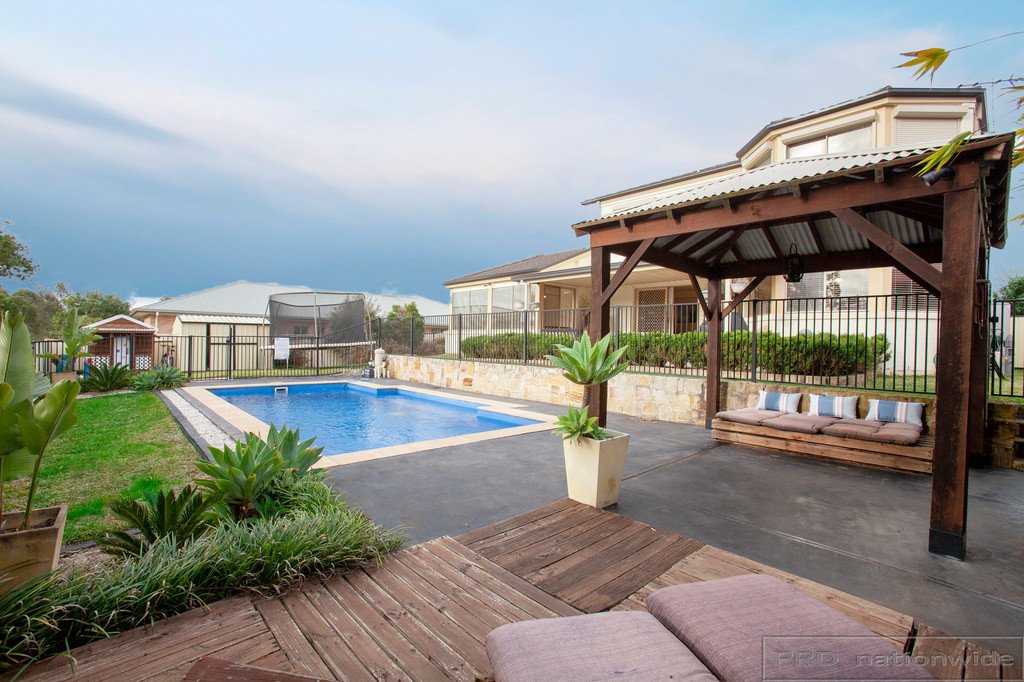 24 Fernleigh Avenue ABERGLASSLYN 24