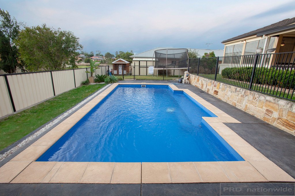 24 Fernleigh Avenue ABERGLASSLYN 26