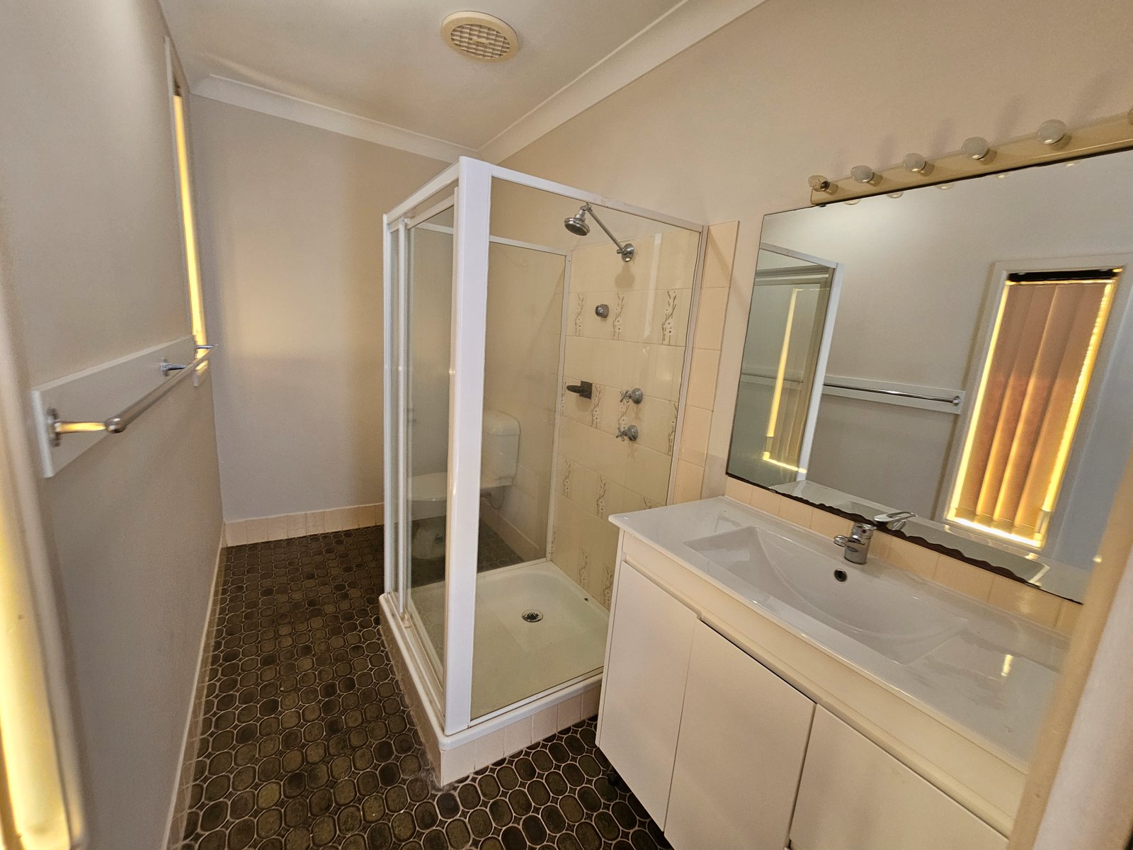 24 Finch Crescent COFFS HARBOUR 8