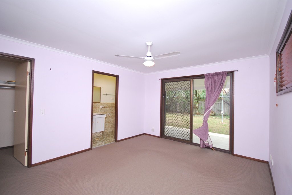 24 Firmin Court MERMAID WATERS 5