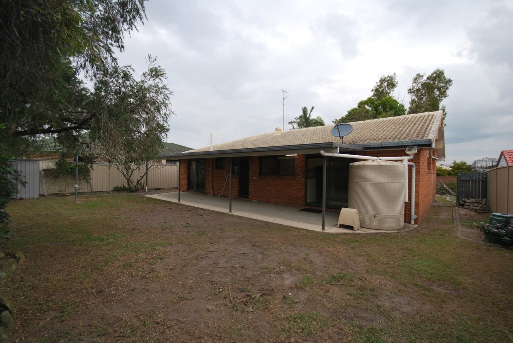 24 Firmin Court MERMAID WATERS 10
