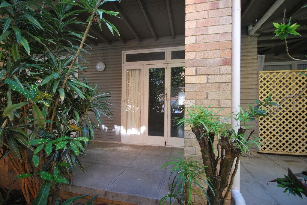 2/4 First Avenue BURLEIGH HEADS 5