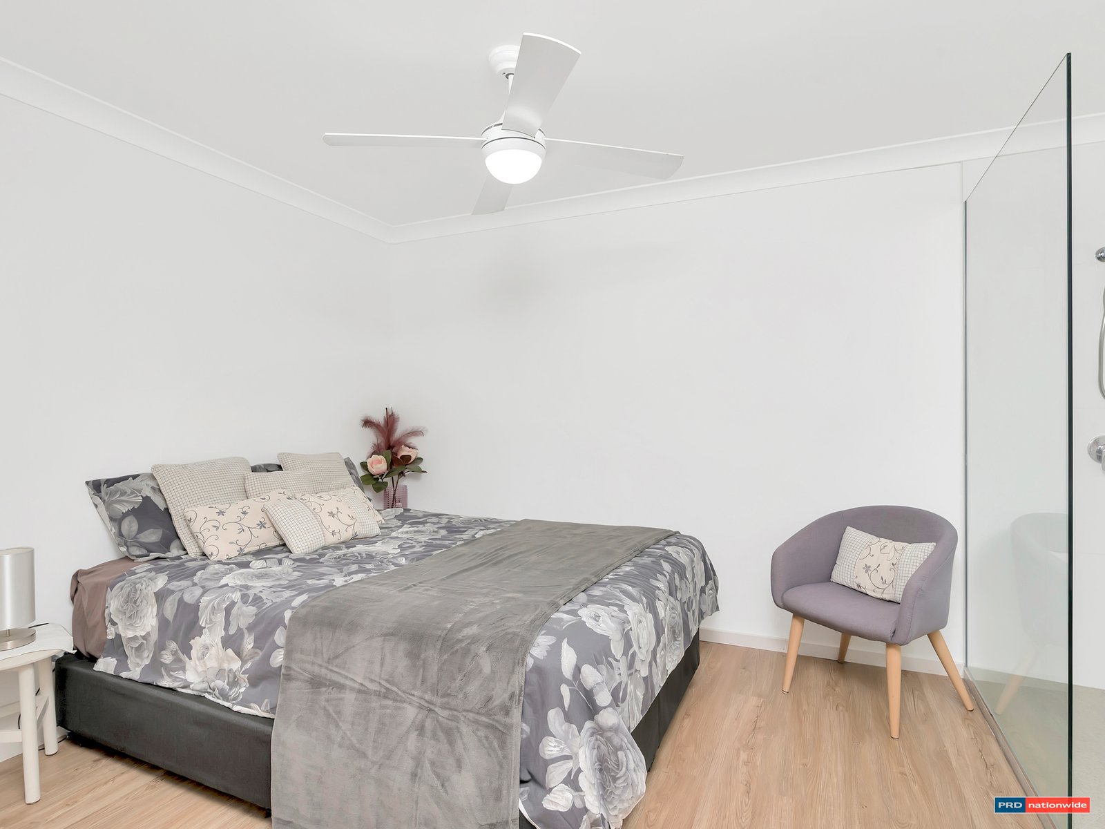2/4 Flora Close BURLEIGH WATERS 4