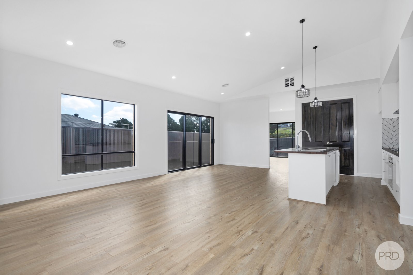 24 Fraser Street MOUNT PLEASANT 6