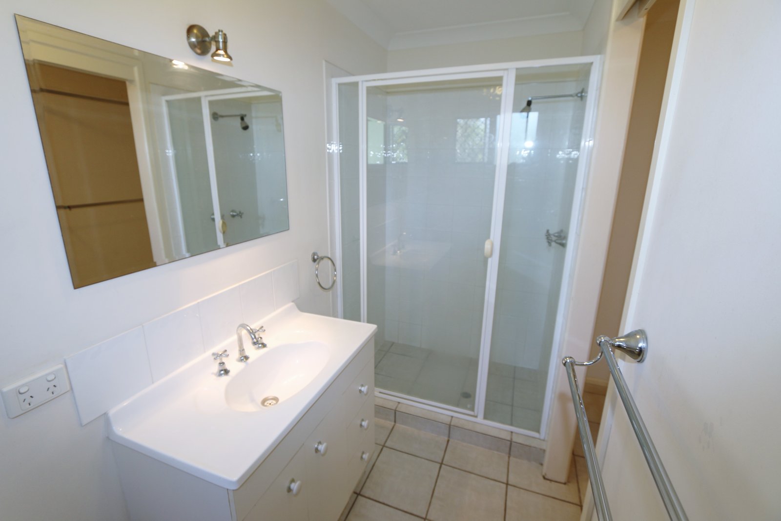 24 Freda Street ASHMORE 6