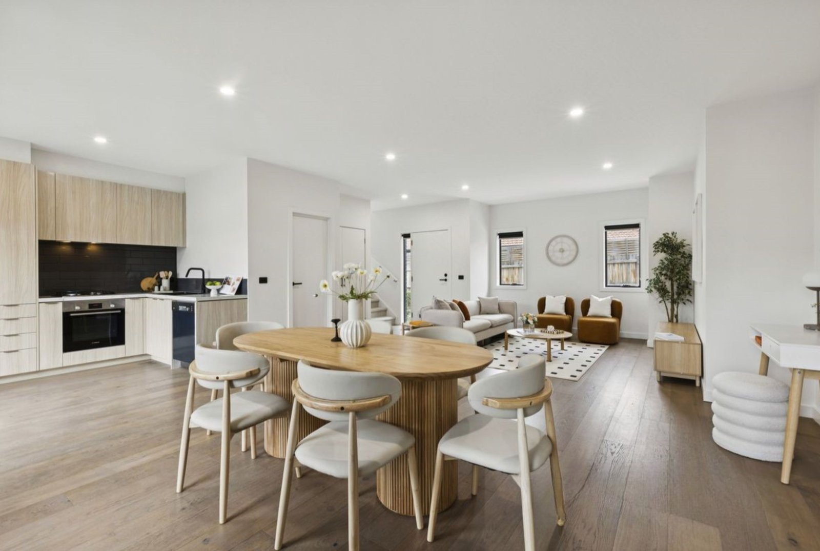 Gallery: 2/4 Fulton Crescent