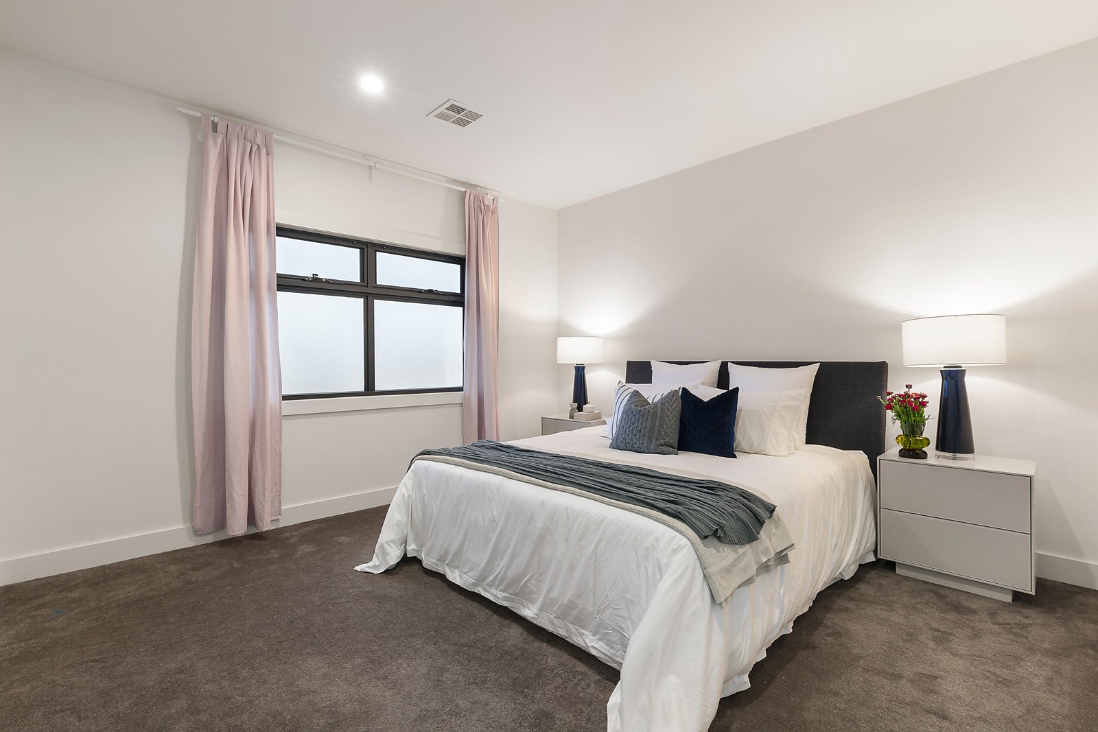 2/4 Garden Road, Camberwell, VIC