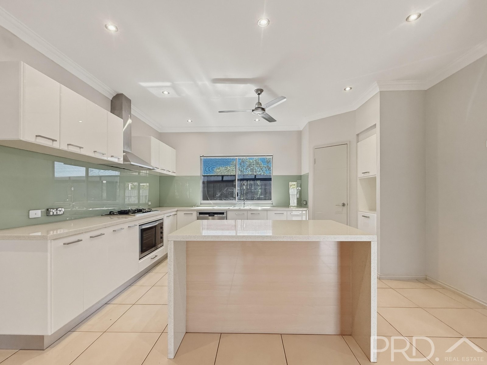 24 Garlirri Crescent BAYNTON 2