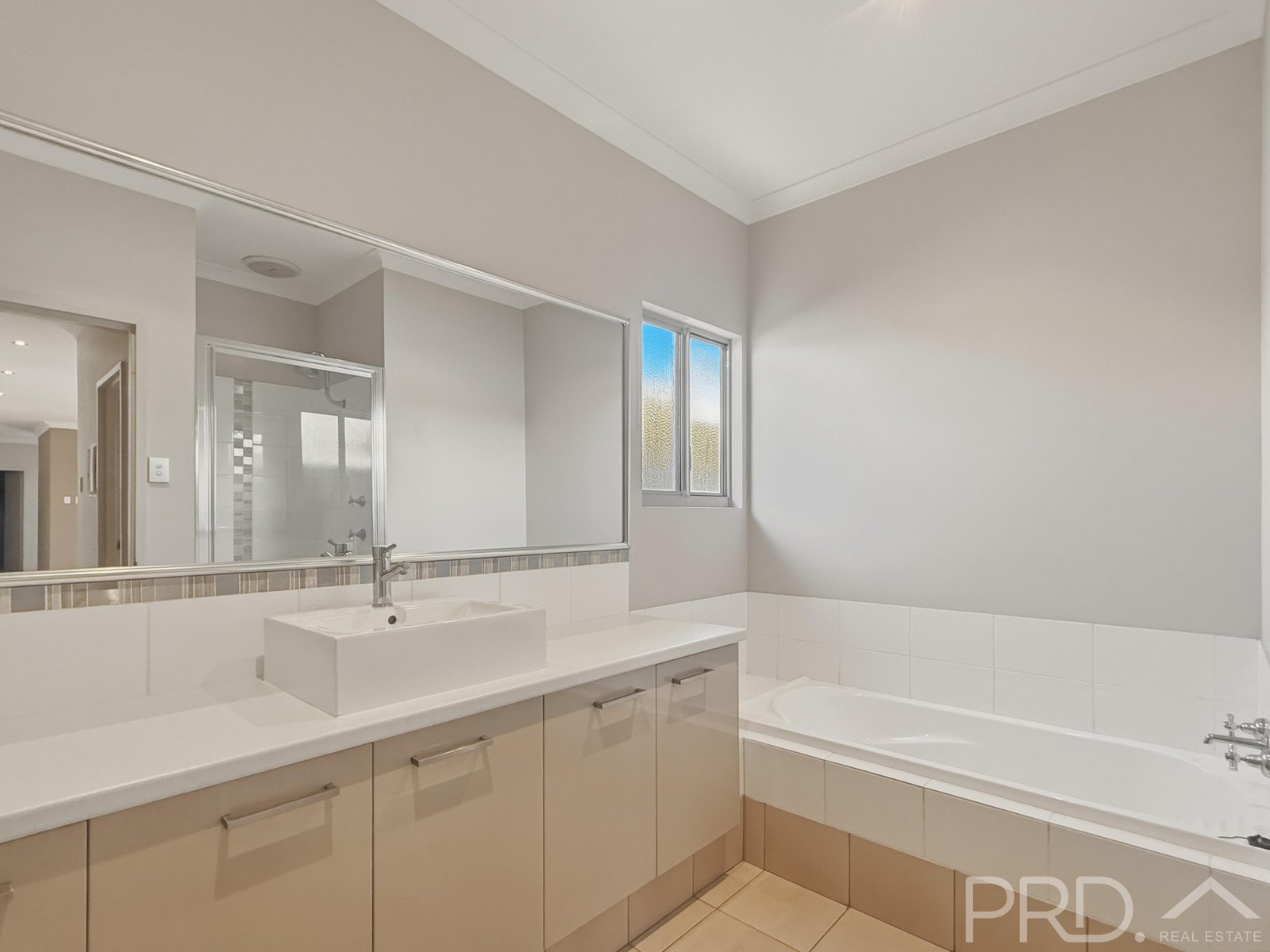 24 Garlirri Crescent BAYNTON 9