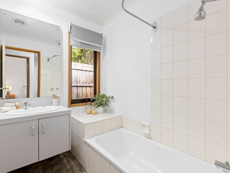 Real Estate and Property in 2/4 Gay Street, Blackburn North, VIC