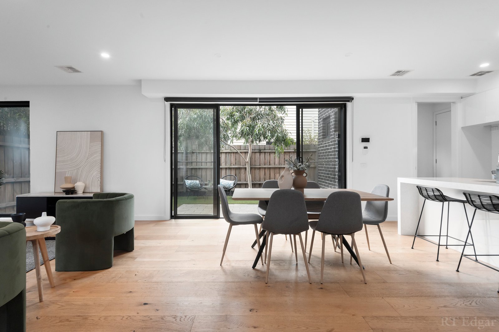 Real Estate and Property in 2/4 George Street, Camberwell, VIC
