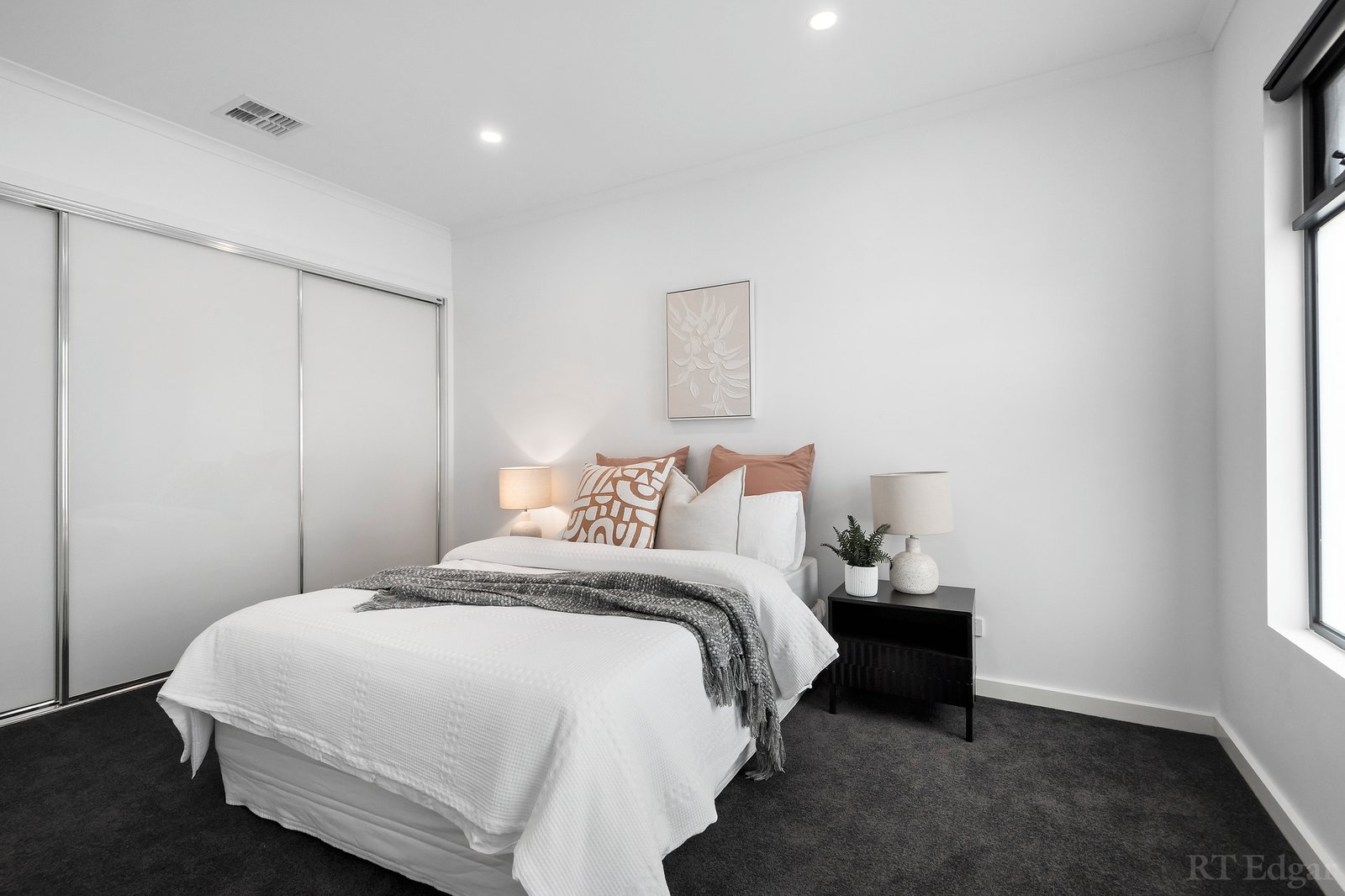 Real Estate and Property in 2/4 George Street, Camberwell, VIC