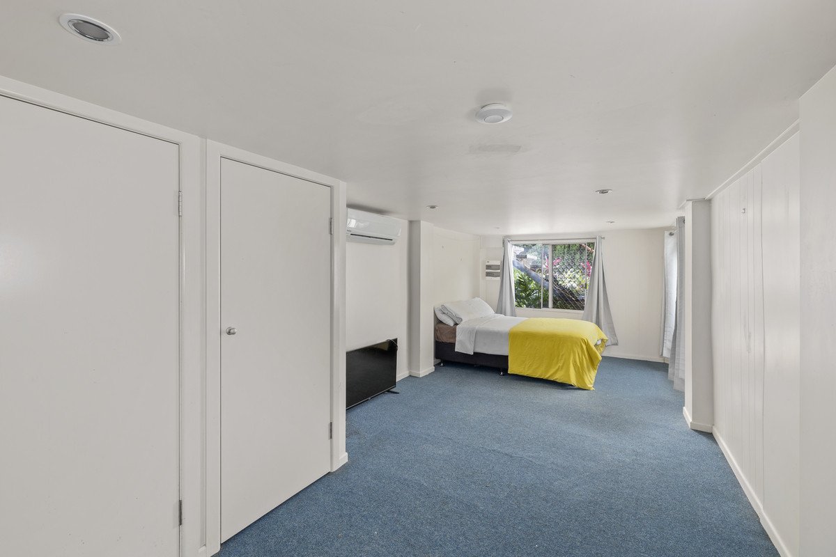 24 George Street East  Burleigh Heads 9