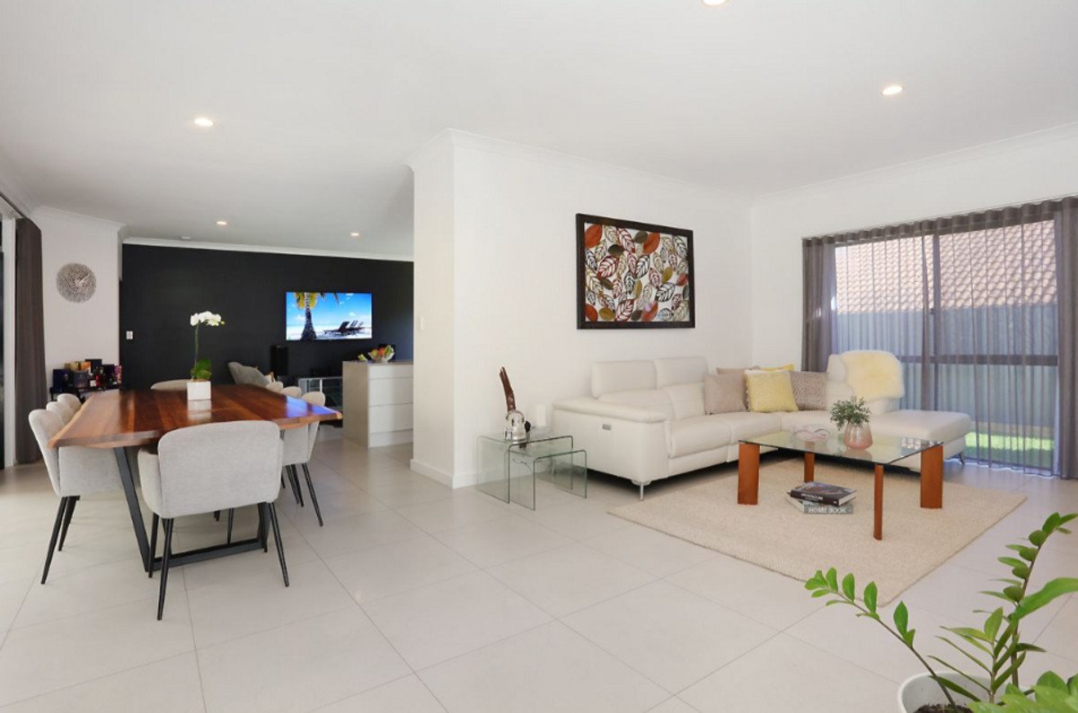 24 Gerona Circuit Varsity Lakes 4