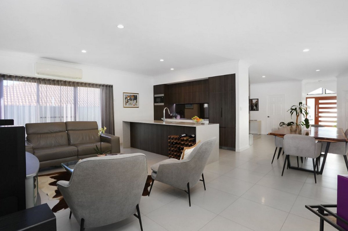 24 Gerona Circuit Varsity Lakes 10