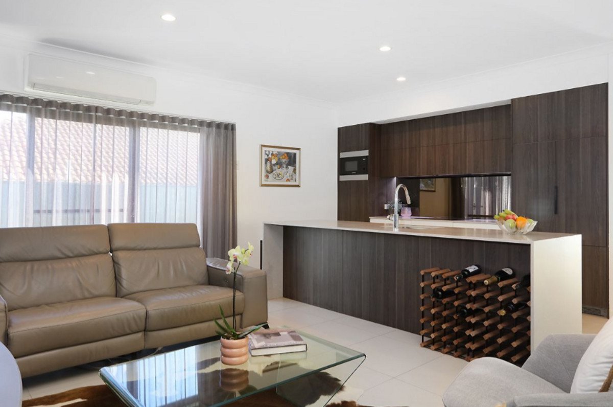 24 Gerona Circuit Varsity Lakes 11