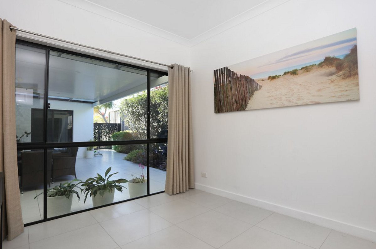 24 Gerona Circuit Varsity Lakes 23