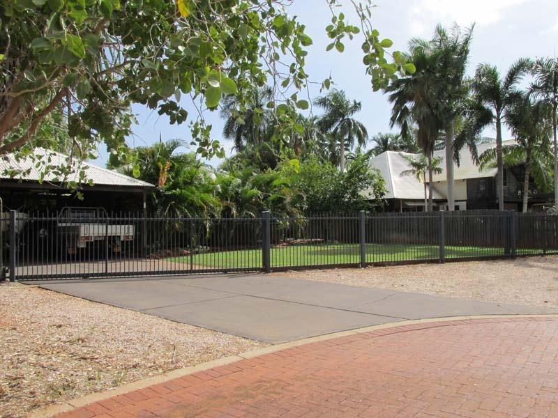 24 Glenister Loop CABLE BEACH 1