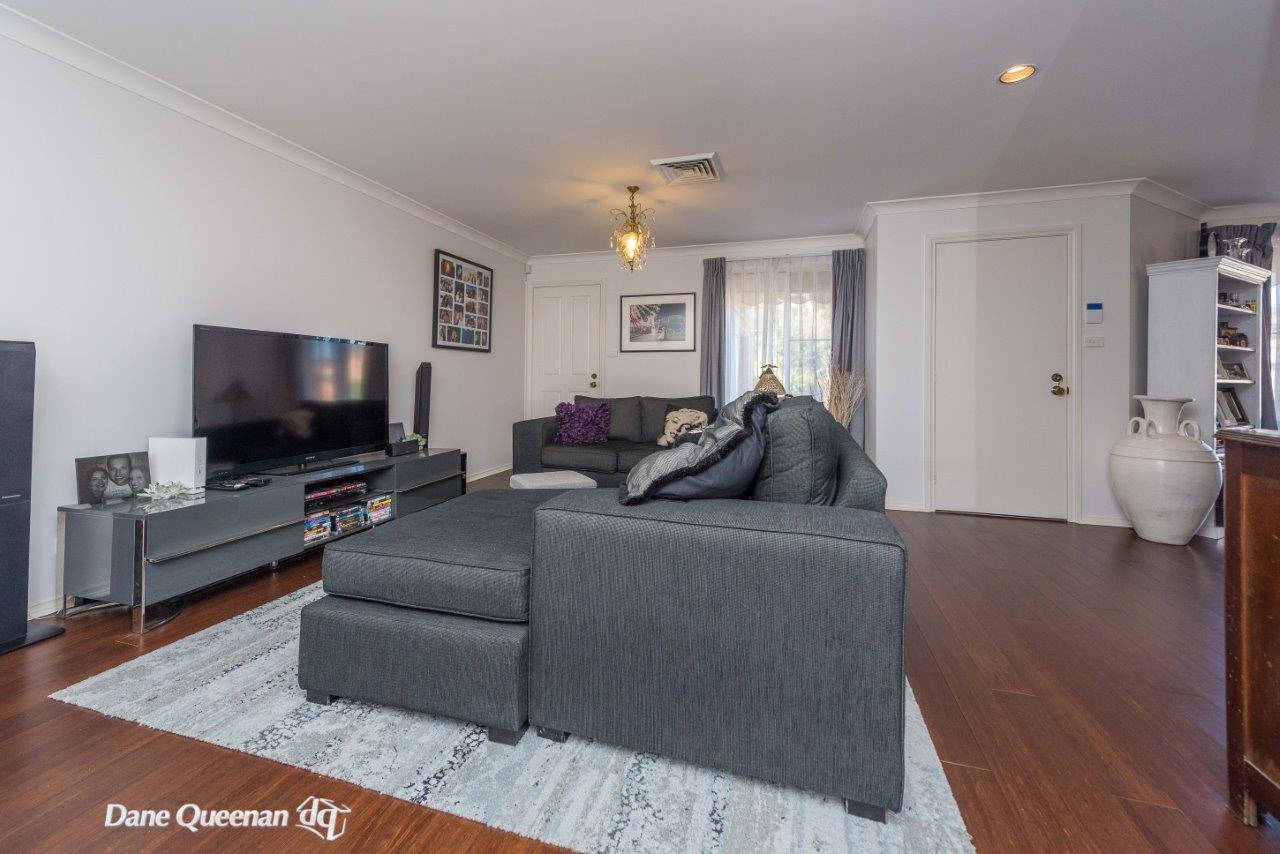 24 Government Road,  SHOAL BAY 6