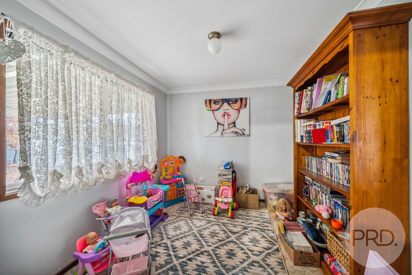 24 Grevillea Crescent LAKE ALBERT 7