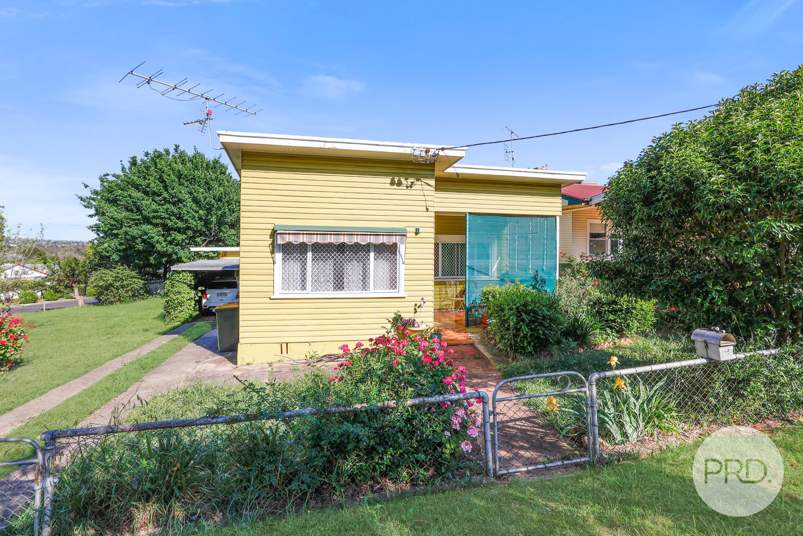 24 Hall Street TAMWORTH 2