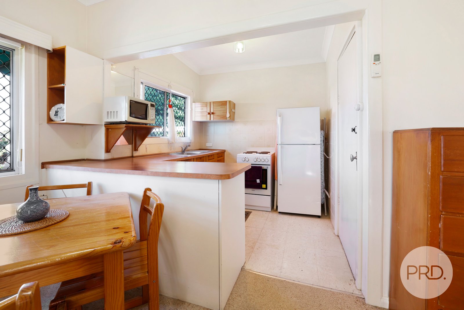 24 Hall Street TAMWORTH 3