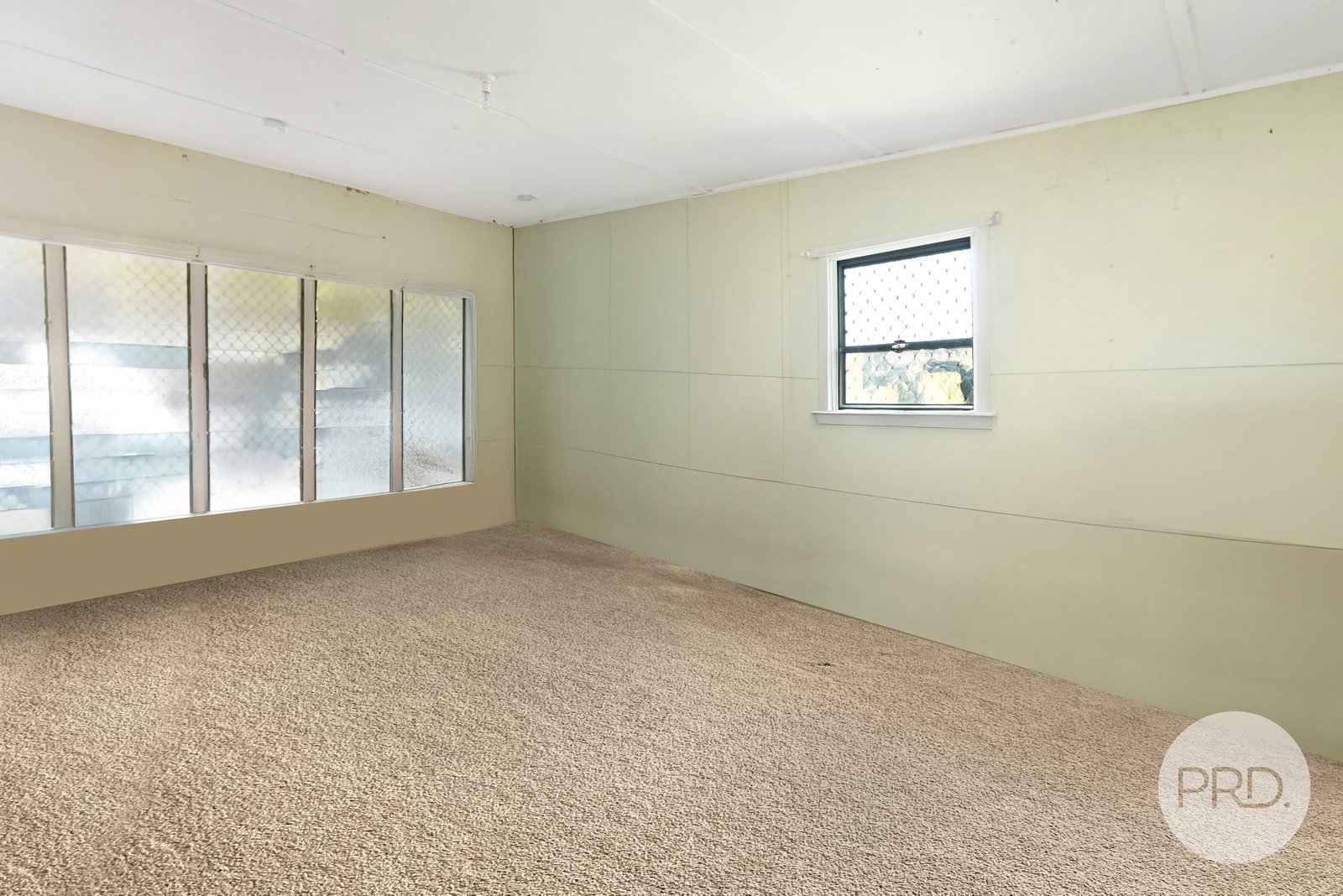 24 Hall Street TAMWORTH 9