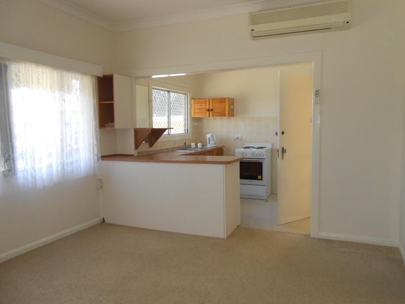 24 Hall Street TAMWORTH 2