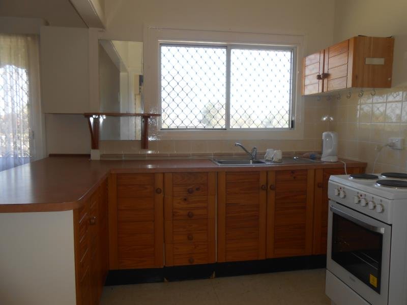 24 Hall Street TAMWORTH 5