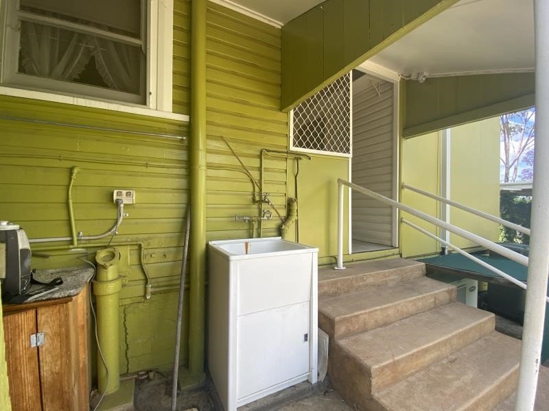 24 Hall Street TAMWORTH 5