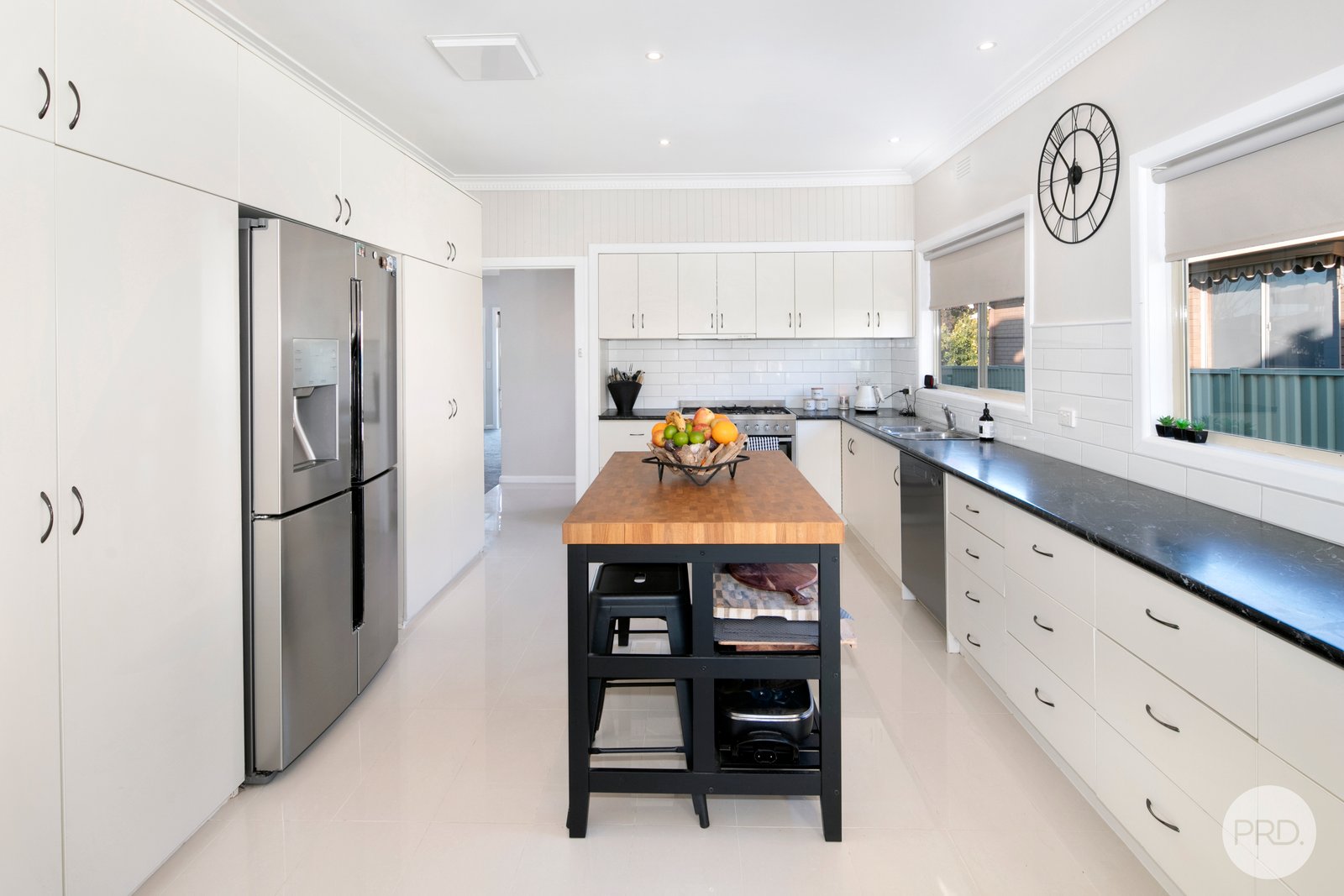 24 Harbour Drive SEBASTOPOL 2