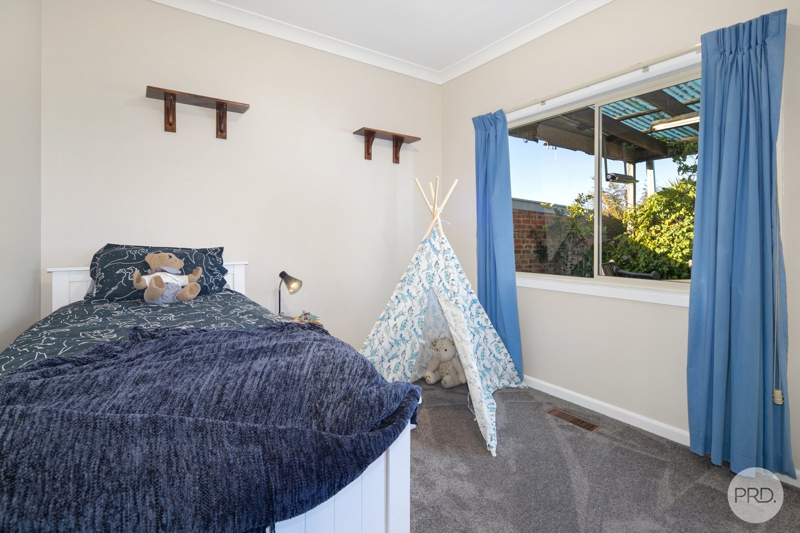 24 Harbour Drive SEBASTOPOL 11