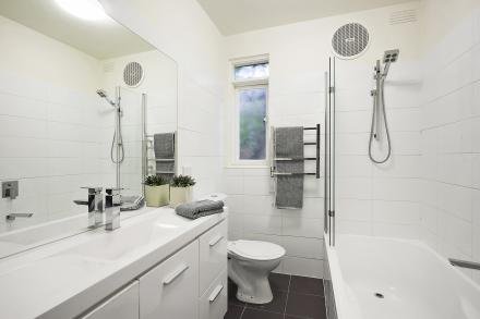 Gallery: 2/4 Hartpury Avenue