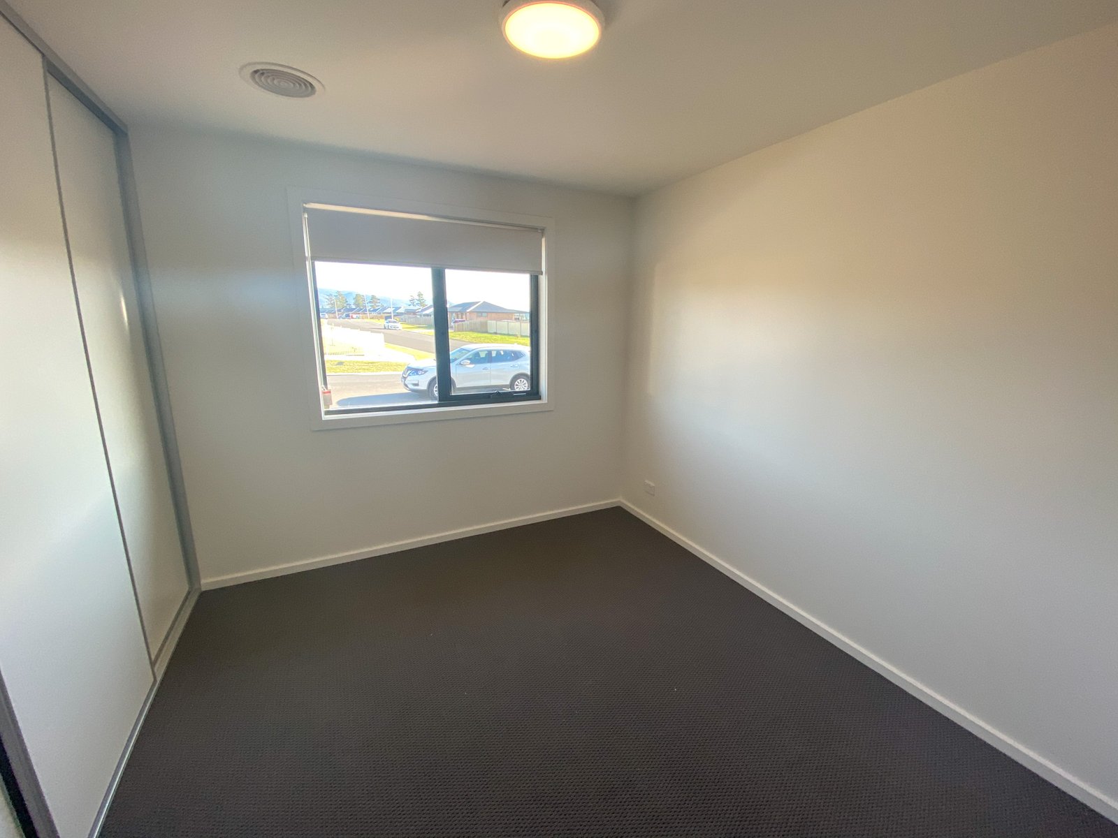 2/4 Haskell Road BRIGHTON 9