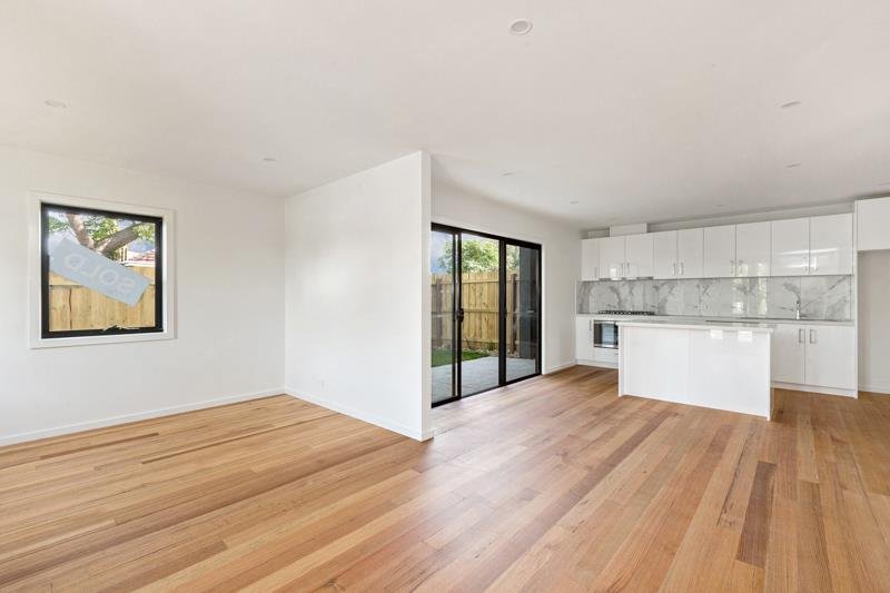Gallery: 24 Hex Street