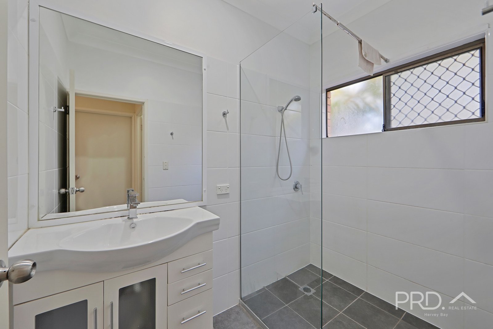 24 Hibiscus Street URANGAN 11